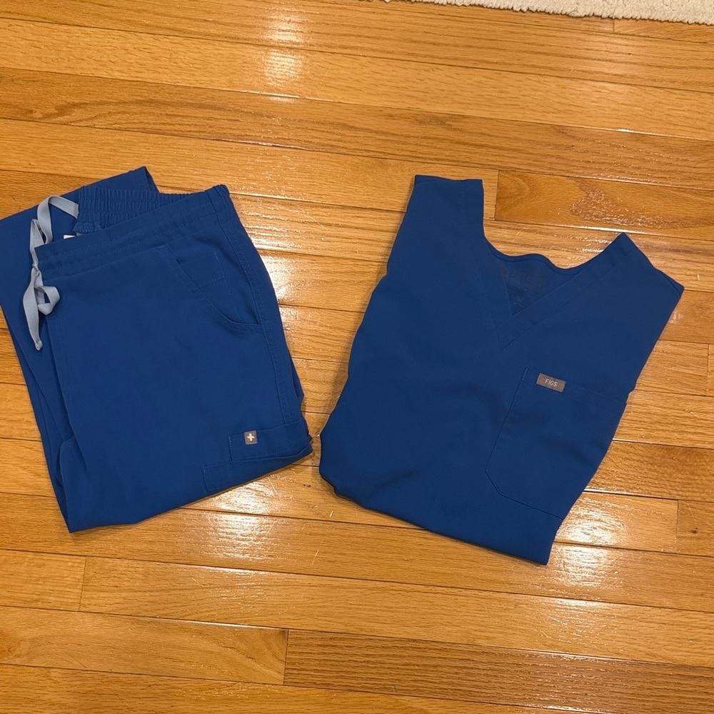 Figs Women's Blue Scrub Set